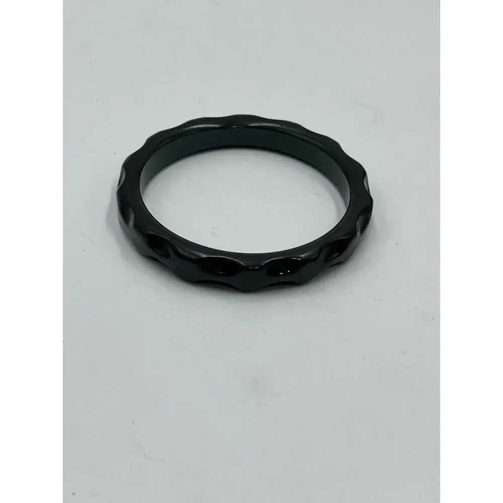 Vintage‎ Carved Ornate Spinach Green Bakelite Tested Bangle Bracelet